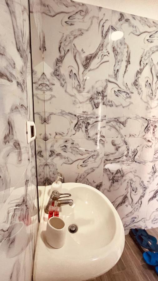 Hotel Drinos Tiranë Ngoại thất bức ảnh